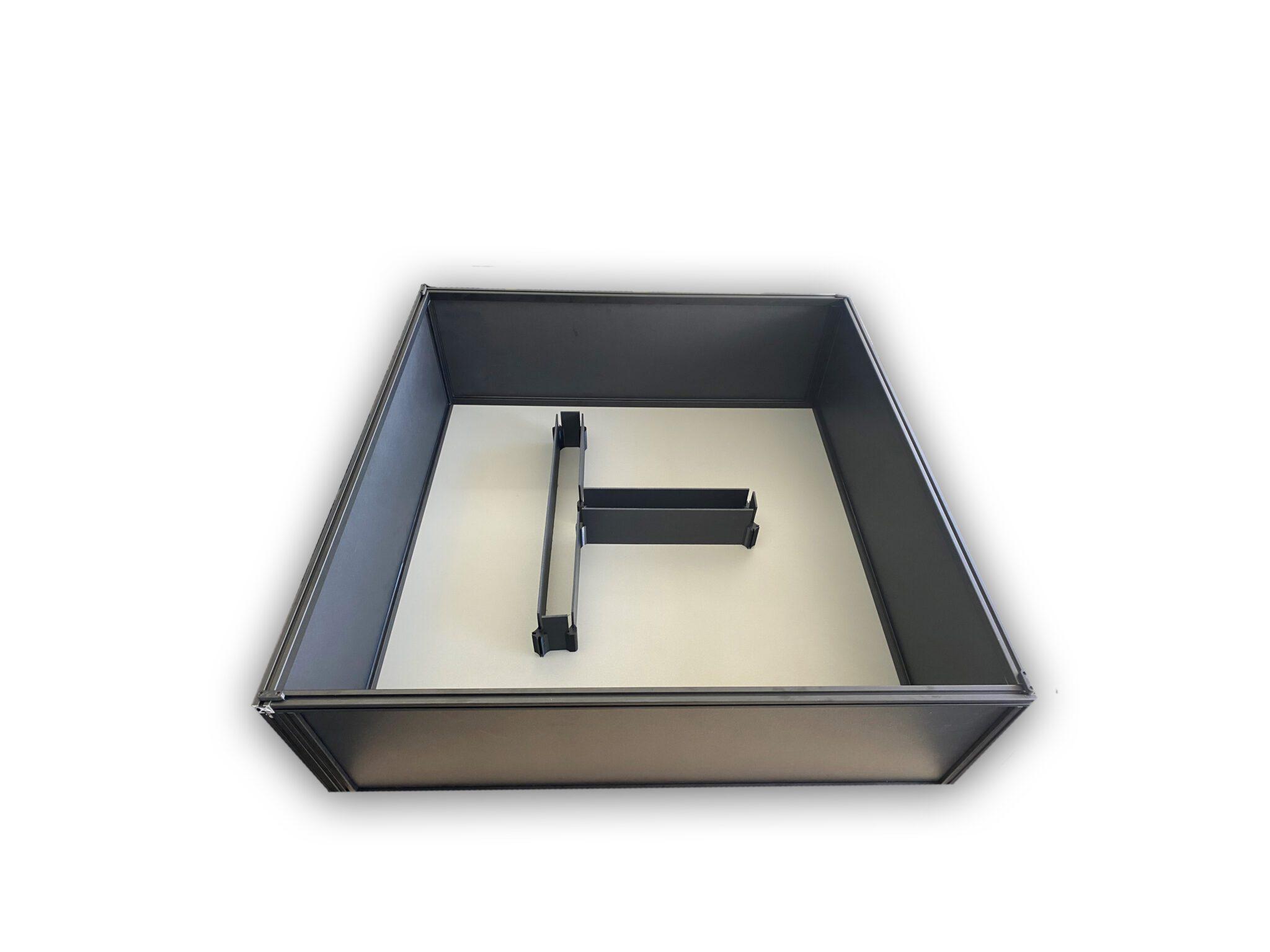 Magnetic maze for rodents in neuroscience research